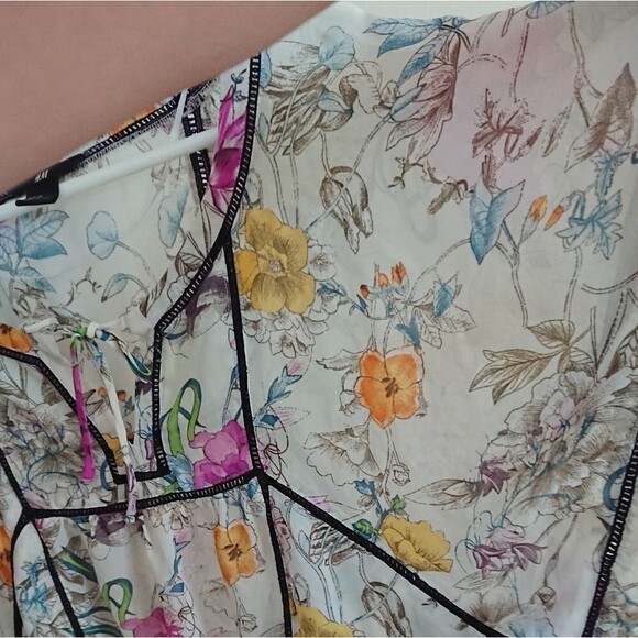 H&M MULTI FLORAL PONCHO RUFFLED TOP - Picture 7 of 8